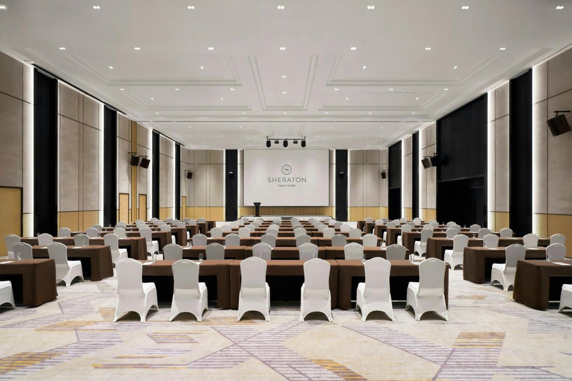 Sheraton Hanoi Hotel Exterior foto