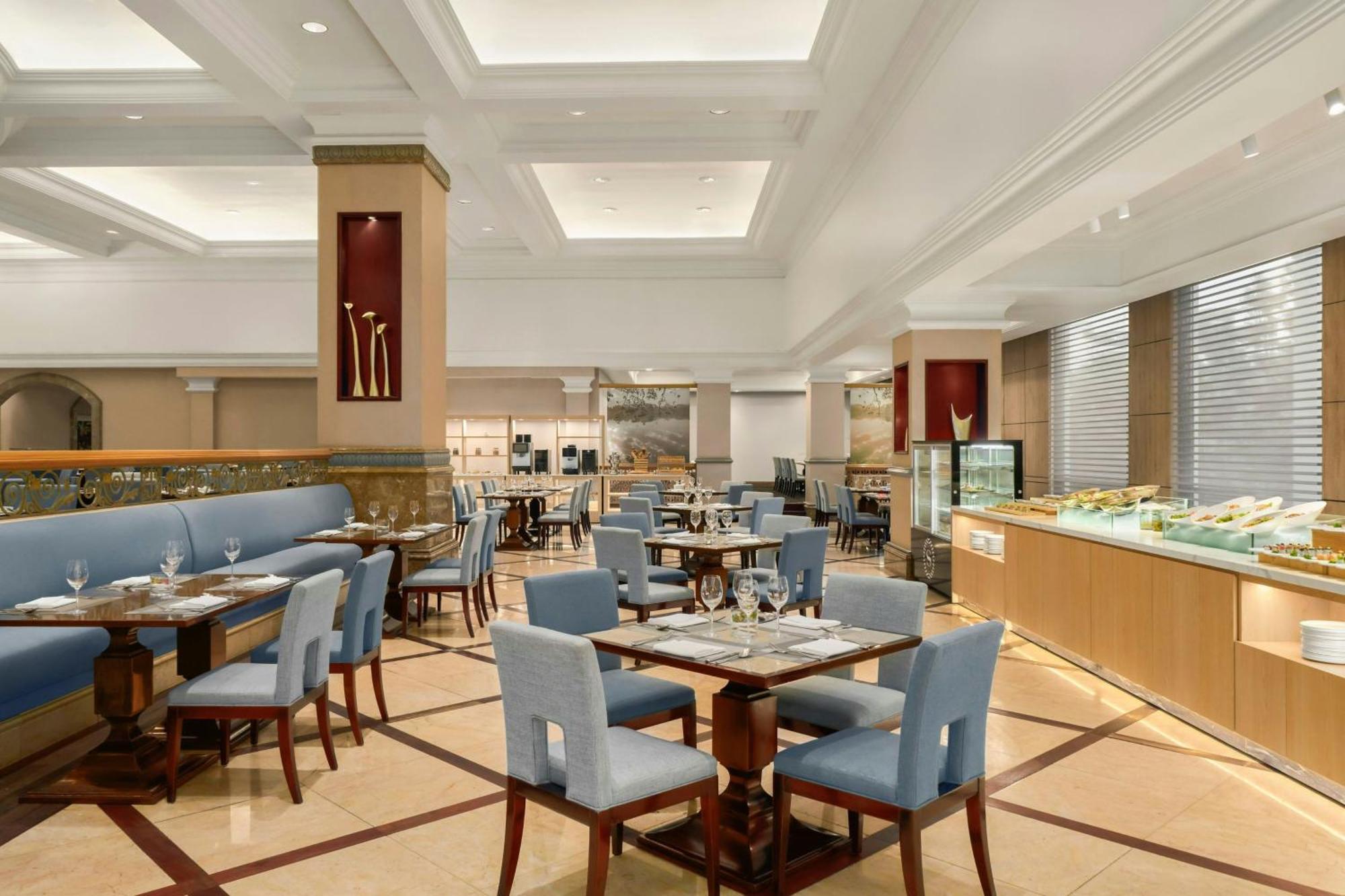 Sheraton Hanoi Hotel Exterior foto